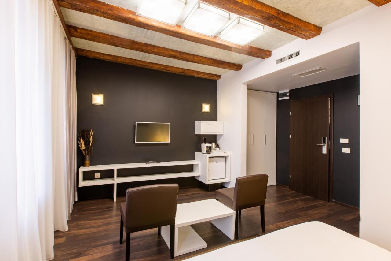 Vendi Grand Square Residence Sibiu Eksteriør bilde