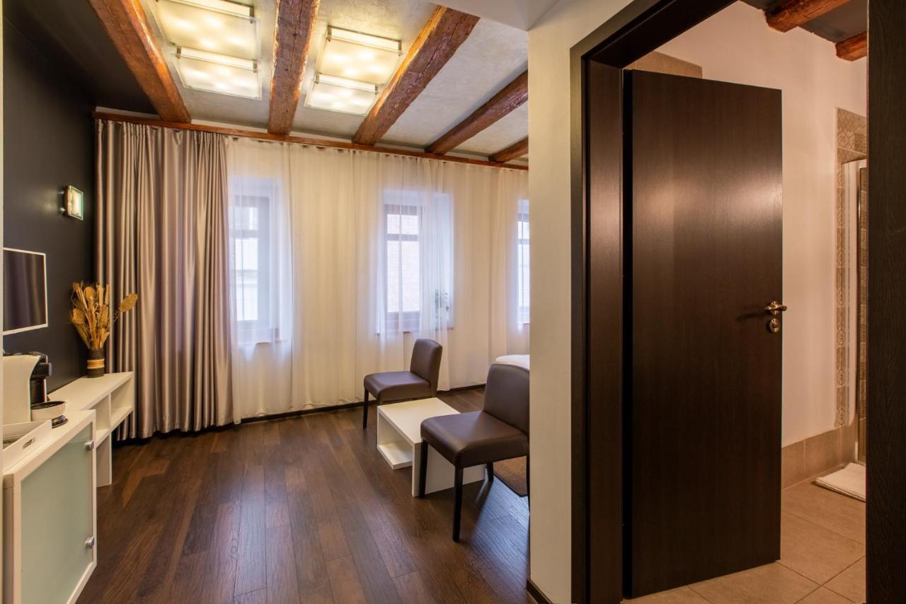 Vendi Grand Square Residence Sibiu Eksteriør bilde
